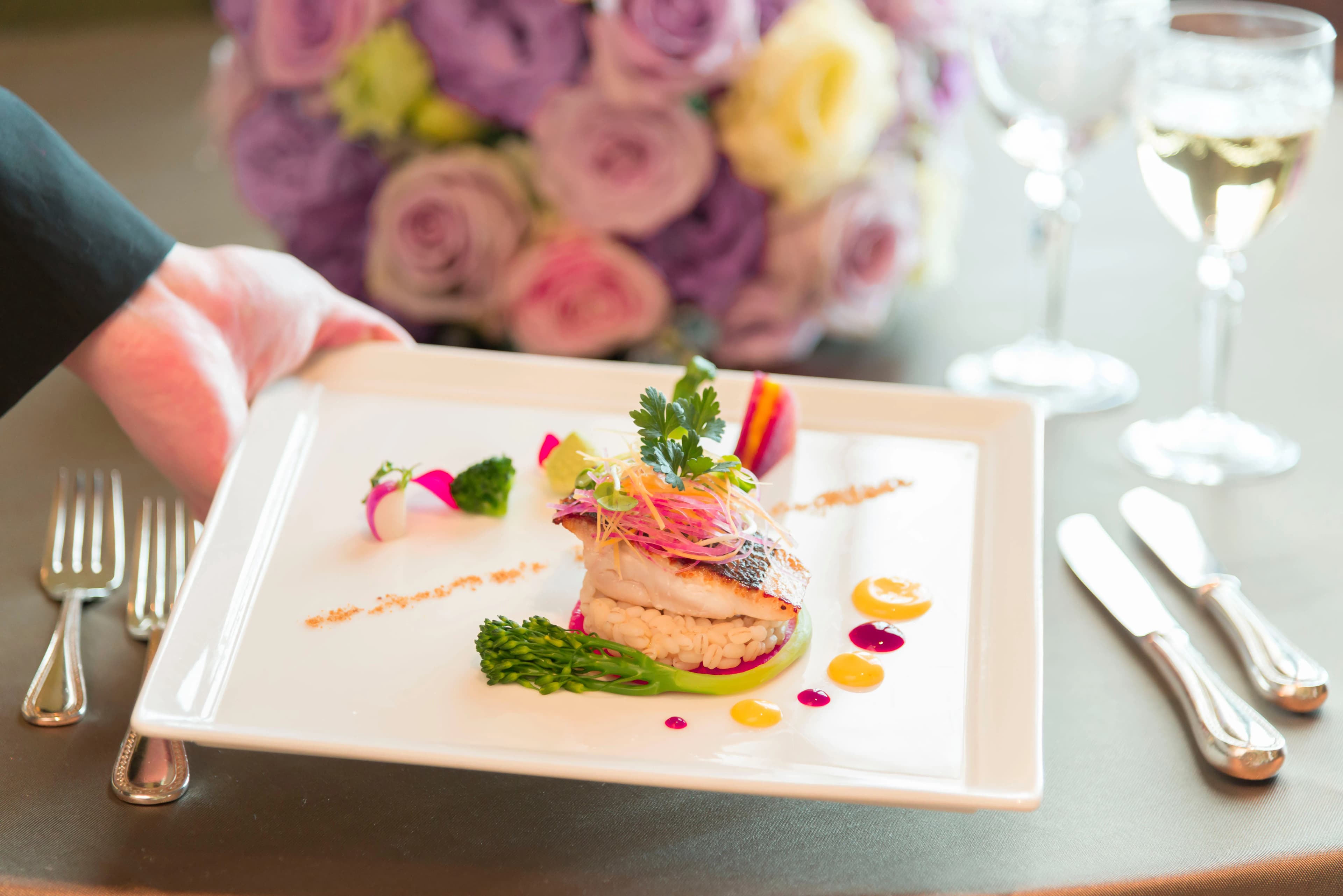 結婚式料理の選び方を解説!平均相場・品数・メニュー例など詳しくご紹介