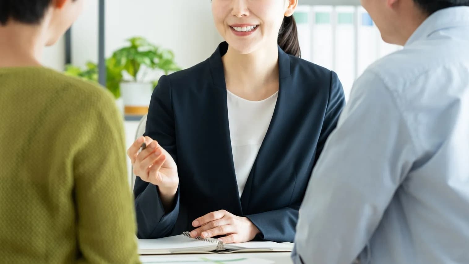 フリープランナーとは?結婚式の料金相場・探し方・地域別のプランナーまで徹底解説